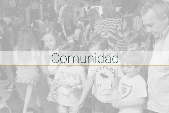 El Coro de la Comunidad hizo flamear la bandera del BDS a 2150 metros de altura